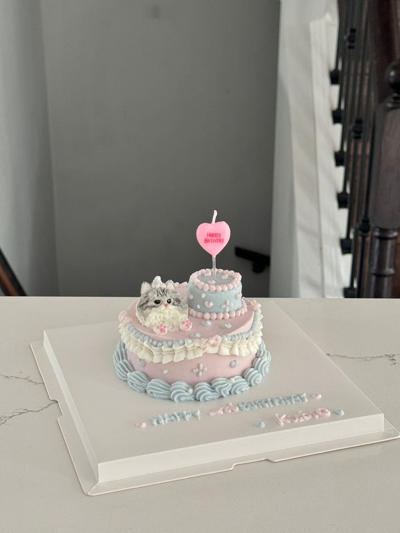 Vintage Double-Layer Mini Cake